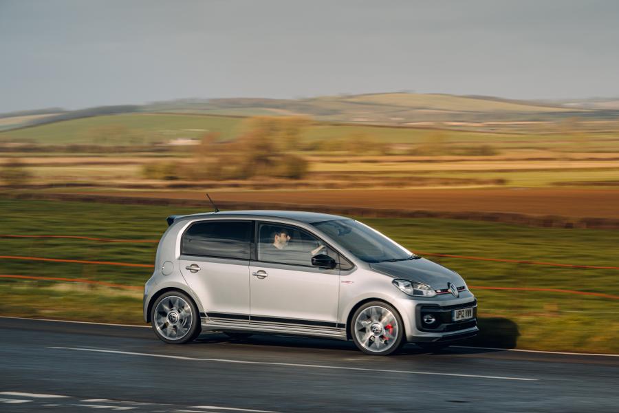  Volkswagen up! GTI 2020 года  (UK) (фото 34 из 40)